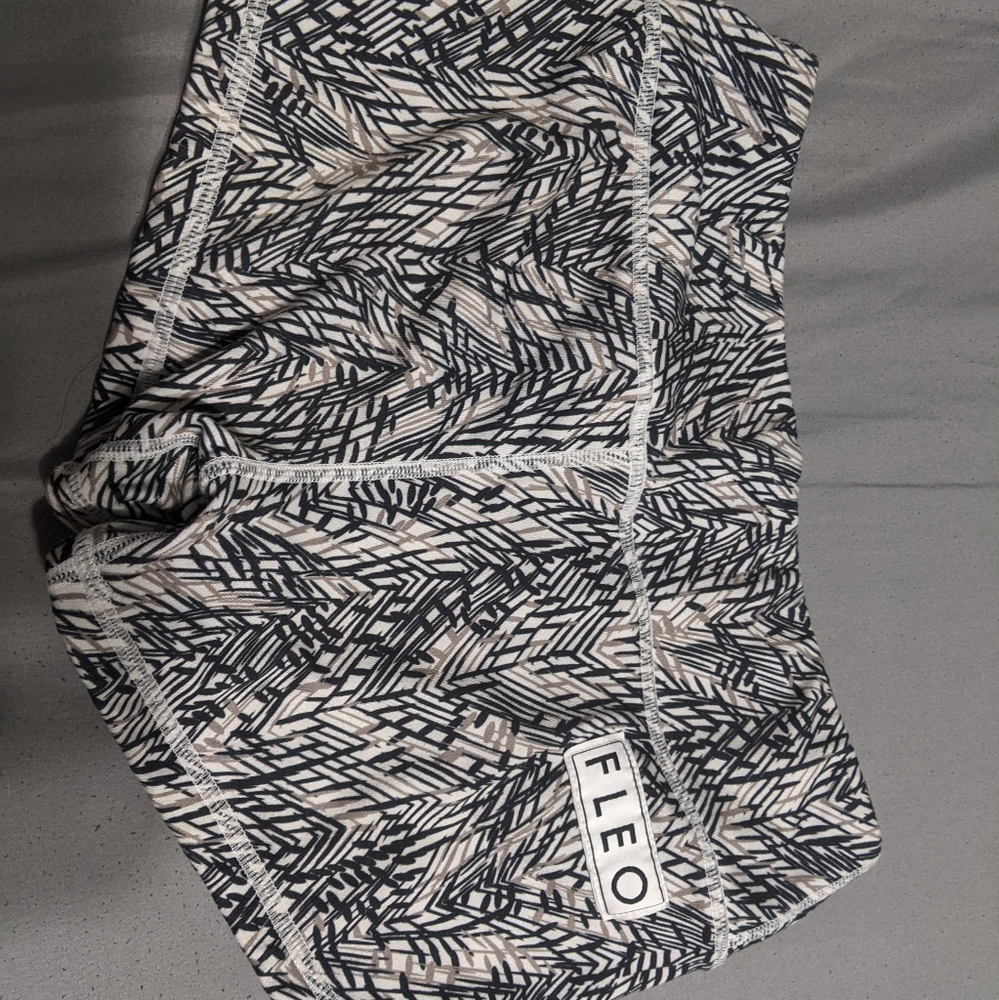 Fleo Shorts